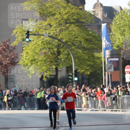 27.04.2024 - Das Zehntel Fuchs,  Jonas http://msf.ph/oto/6100739 27.04.2024 08:48:37 Ziel 1452, 2222, 2317, 2352, 2824, 3176, 3177, 3900 meine-sportfotos.de