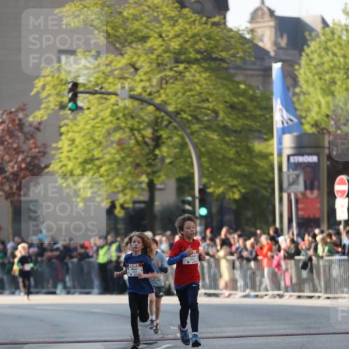 27.04.2024 - Das Zehntel Fuchs,  Jonas http://msf.ph/oto/6100741 27.04.2024 08:48:38 Ziel 1452, 2222, 2317, 2352, 2824, 3176, 3177, 3900 meine-sportfotos.de