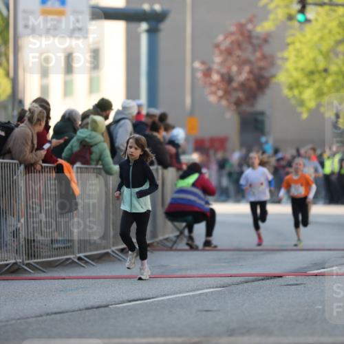 27.04.2024 - Das Zehntel Fuchs,  Jonas http://msf.ph/oto/6100819 27.04.2024 08:48:56 Ziel 1252, 1480, 2317, 2355, 2663, 2818, 2848, 3177, 3382, 3402, 3465, 3657, 3873, 3924 meine-sportfotos.de