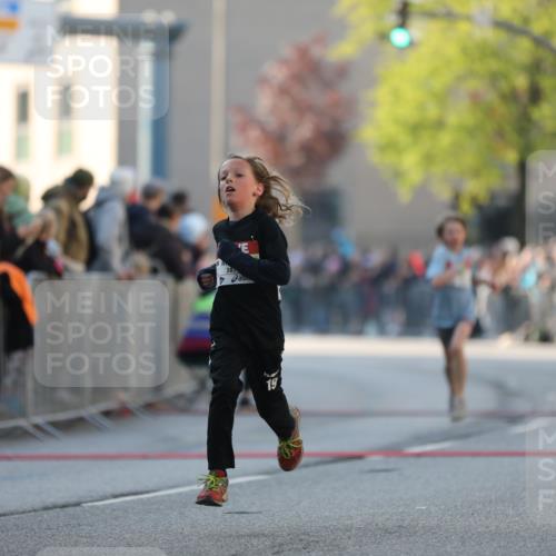 27.04.2024 - Das Zehntel Fuchs,  Jonas http://msf.ph/oto/6100863 27.04.2024 08:49:02 Ziel 1252, 1480, 1491, 1498, 2355, 2818, 3657, 3873, 3924 meine-sportfotos.de