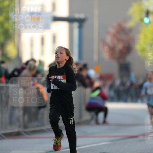 27.04.2024 - Das Zehntel Fuchs,  Jonas http://msf.ph/oto/6100869 27.04.2024 08:49:03 Ziel 1252, 1480, 1491, 1498, 2355, 2805, 2818, 3657, 3873, 3924 meine-sportfotos.de