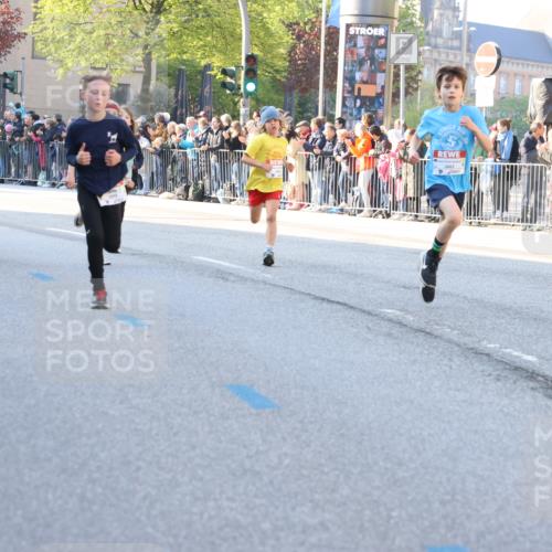 27.04.2024 - Das Zehntel Strokosch-Dieckow http://msf.ph/oto/6100890 27.04.2024 08:48:44 Laufen 1252, 2317, 2663, 2818, 2848, 3177, 3382, 3402, 3465, 3657, 3873, 3924 meine-sportfotos.de