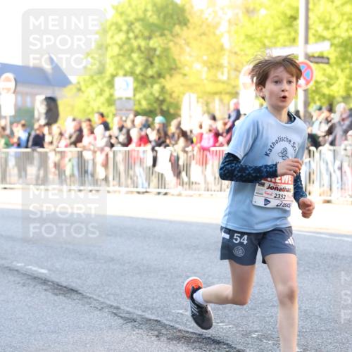 27.04.2024 - Das Zehntel Strokosch-Dieckow http://msf.ph/oto/6100966 27.04.2024 08:48:36 Laufen 1452, 2222, 2317, 2352, 2663, 2848, 3177, 3382, 3402, 3465 meine-sportfotos.de