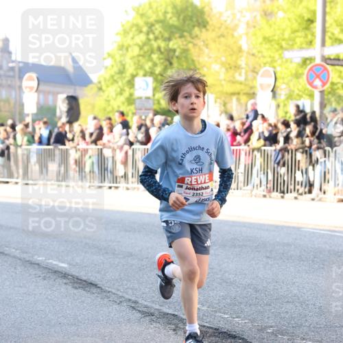 27.04.2024 - Das Zehntel Strokosch-Dieckow http://msf.ph/oto/6100992 27.04.2024 08:48:36 Laufen 1452, 2222, 2317, 2352, 2663, 2848, 3177, 3382, 3402, 3465 meine-sportfotos.de