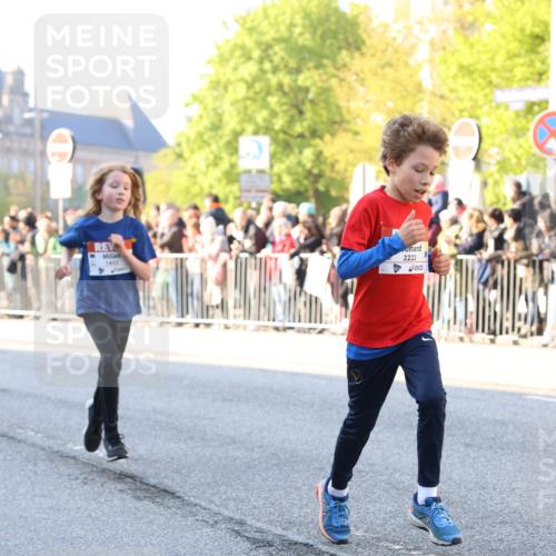 27.04.2024 - Das Zehntel Strokosch-Dieckow http://msf.ph/oto/6101009 27.04.2024 08:48:33 Laufen 1452, 2222, 2317, 2352, 3177 meine-sportfotos.de