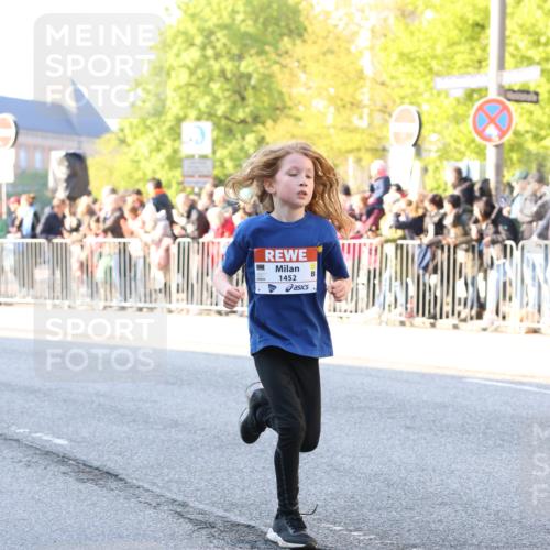 27.04.2024 - Das Zehntel Strokosch-Dieckow http://msf.ph/oto/6101032 27.04.2024 08:48:34 Laufen 1452, 2222, 2317, 2352, 2663, 2848, 3177 meine-sportfotos.de