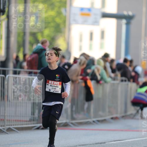 27.04.2024 - Das Zehntel Fuchs,  Jonas http://msf.ph/oto/6101035 27.04.2024 08:49:24 Ziel 1326, 1935, 2264, 2599, 2839, 3169, 3173, 3443, 3619, 3703, 3783, 3784, 3819 meine-sportfotos.de