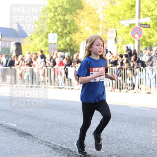 27.04.2024 - Das Zehntel Strokosch-Dieckow http://msf.ph/oto/6101040 27.04.2024 08:48:34 Laufen 1452, 2222, 2317, 2352, 2663, 2848, 3177 meine-sportfotos.de