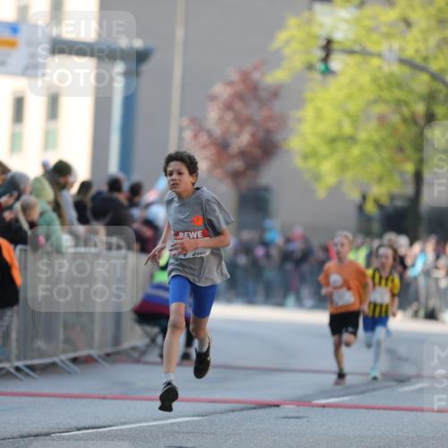 27.04.2024 - Das Zehntel Fuchs,  Jonas http://msf.ph/oto/6101043 27.04.2024 08:49:26 Ziel 1326, 1935, 2264, 2839, 3169, 3173, 3443, 3619, 3703, 3783, 3784, 3819 meine-sportfotos.de
