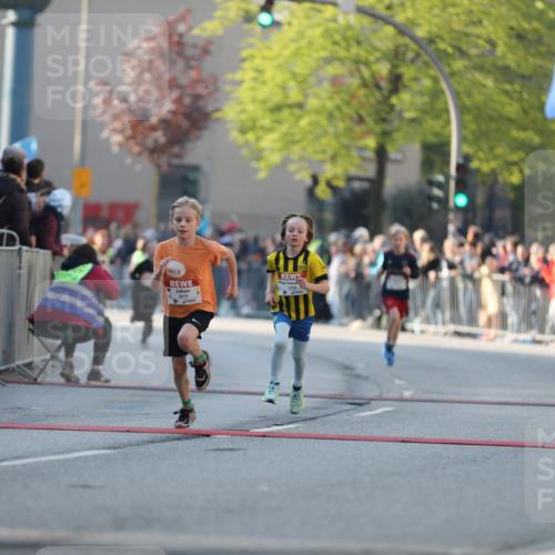27.04.2024 - Das Zehntel Fuchs,  Jonas http://msf.ph/oto/6101049 27.04.2024 08:49:27 Ziel 1326, 1935, 2264, 2839, 3169, 3173, 3238, 3241, 3443, 3619, 3703, 3783, 3784, 3819 meine-sportfotos.de