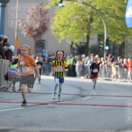 27.04.2024 - Das Zehntel Fuchs,  Jonas http://msf.ph/oto/6101053 27.04.2024 08:49:27 Ziel 1326, 1935, 2264, 2839, 3169, 3173, 3238, 3241, 3443, 3619, 3703, 3783, 3784, 3819 meine-sportfotos.de
