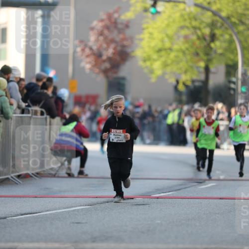 27.04.2024 - Das Zehntel Fuchs,  Jonas http://msf.ph/oto/6101128 27.04.2024 08:49:35 Ziel 1326, 3238, 3241, 3453, 3619, 3764, 3784, 3819 meine-sportfotos.de