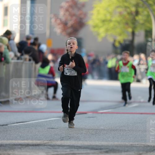 27.04.2024 - Das Zehntel Fuchs,  Jonas http://msf.ph/oto/6101154 27.04.2024 08:49:37 Ziel 1326, 3238, 3241, 3453, 3764, 3784, 3819 meine-sportfotos.de
