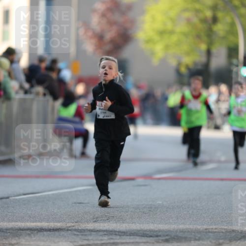 27.04.2024 - Das Zehntel Fuchs,  Jonas http://msf.ph/oto/6101156 27.04.2024 08:49:37 Ziel 1326, 3238, 3241, 3453, 3764, 3784, 3819 meine-sportfotos.de