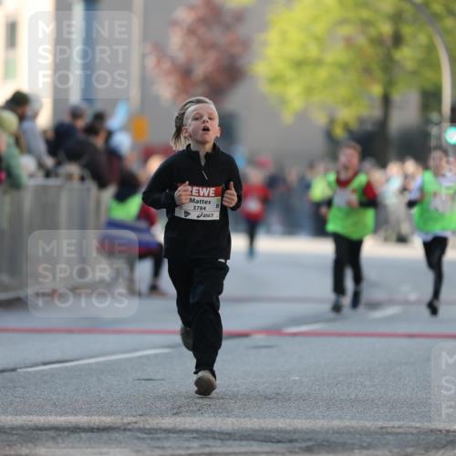 27.04.2024 - Das Zehntel Fuchs,  Jonas http://msf.ph/oto/6101159 27.04.2024 08:49:37 Ziel 1326, 3238, 3241, 3453, 3764, 3784, 3819 meine-sportfotos.de