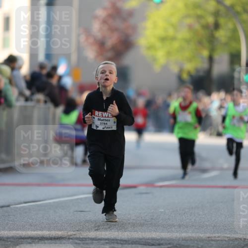 27.04.2024 - Das Zehntel Fuchs,  Jonas http://msf.ph/oto/6101161 27.04.2024 08:49:37 Ziel 1326, 3238, 3241, 3453, 3764, 3784, 3819 meine-sportfotos.de