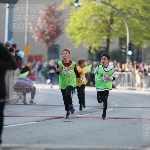 27.04.2024 - Das Zehntel Fuchs,  Jonas http://msf.ph/oto/6101172 27.04.2024 08:49:39 Ziel 2167, 3238, 3241, 3453, 3704, 3764, 3769, 3784, 3819, 3846 meine-sportfotos.de