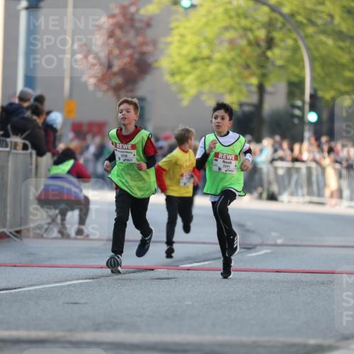 27.04.2024 - Das Zehntel Fuchs,  Jonas http://msf.ph/oto/6101175 27.04.2024 08:49:39 Ziel 2167, 3238, 3241, 3453, 3704, 3764, 3769, 3784, 3819, 3846 meine-sportfotos.de