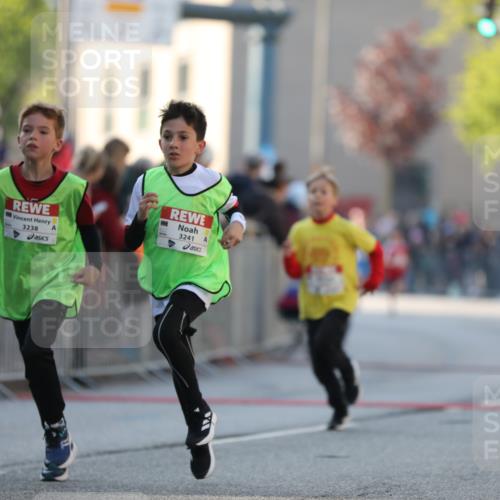 27.04.2024 - Das Zehntel Fuchs,  Jonas http://msf.ph/oto/6101182 27.04.2024 08:49:41 Ziel 2167, 3238, 3241, 3453, 3641, 3704, 3764, 3769, 3778, 3784, 3819, 3846 meine-sportfotos.de