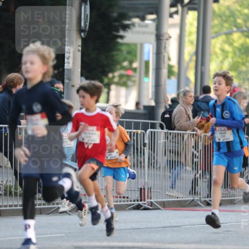 27.04.2024 - Das Zehntel Fuchs,  Jonas http://msf.ph/oto/6101215 27.04.2024 08:49:52 Ziel 1233, 2014, 2167, 2354, 2596, 2792, 3043, 3141, 3155, 3156, 3472, 3480, 3641, 3704, 3764, 3769, 3775, 3778, 3794, 3846 meine-sportfotos.de