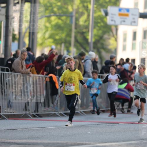 27.04.2024 - Das Zehntel Fuchs,  Jonas http://msf.ph/oto/6101230 27.04.2024 08:49:55 Ziel 1233, 1707, 2014, 2167, 2354, 2596, 2792, 3043, 3141, 3155, 3156, 3472, 3480, 3641, 3704, 3709, 3769, 3775, 3778, 3794, 3846 meine-sportfotos.de