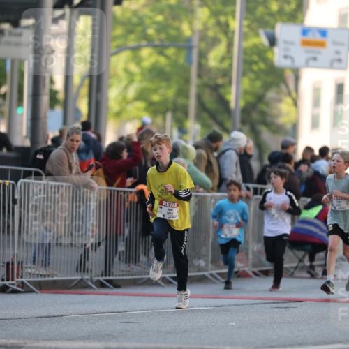 27.04.2024 - Das Zehntel Fuchs,  Jonas http://msf.ph/oto/6101232 27.04.2024 08:49:56 Ziel 1233, 1707, 2014, 2167, 2354, 2596, 2792, 3043, 3141, 3155, 3156, 3472, 3480, 3641, 3704, 3709, 3769, 3775, 3778, 3794, 3846 meine-sportfotos.de