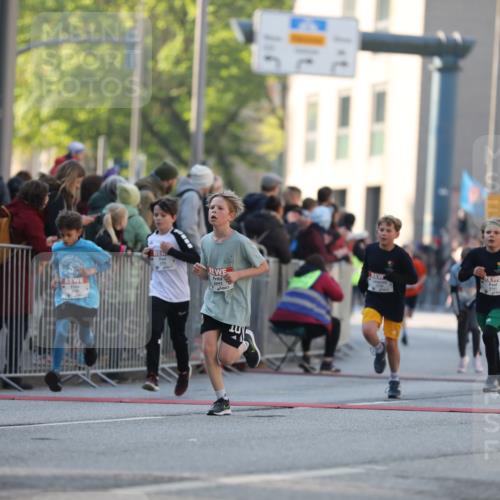 27.04.2024 - Das Zehntel Fuchs,  Jonas http://msf.ph/oto/6101237 27.04.2024 08:49:56 Ziel 1233, 1707, 2014, 2167, 2354, 2596, 2792, 3043, 3141, 3155, 3156, 3472, 3480, 3641, 3704, 3709, 3769, 3775, 3778, 3794, 3846 meine-sportfotos.de