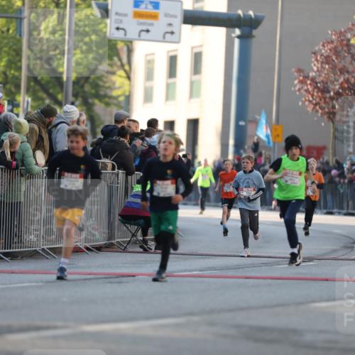 27.04.2024 - Das Zehntel Fuchs,  Jonas http://msf.ph/oto/6101243 27.04.2024 08:49:58 Ziel 1233, 1707, 2014, 2167, 2354, 2596, 2792, 3043, 3141, 3152, 3155, 3156, 3472, 3480, 3641, 3704, 3709, 3769, 3775, 3778, 3794, 3846 meine-sportfotos.de