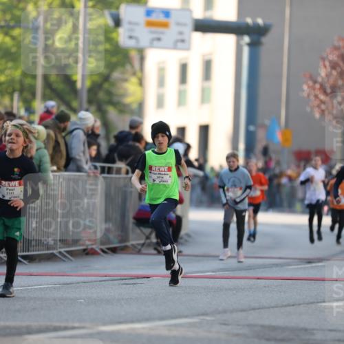 27.04.2024 - Das Zehntel Fuchs,  Jonas http://msf.ph/oto/6101245 27.04.2024 08:49:59 Ziel 1233, 1707, 2014, 2167, 2354, 2596, 2792, 3043, 3141, 3152, 3155, 3156, 3472, 3480, 3641, 3704, 3709, 3769, 3775, 3778, 3794, 3833 meine-sportfotos.de