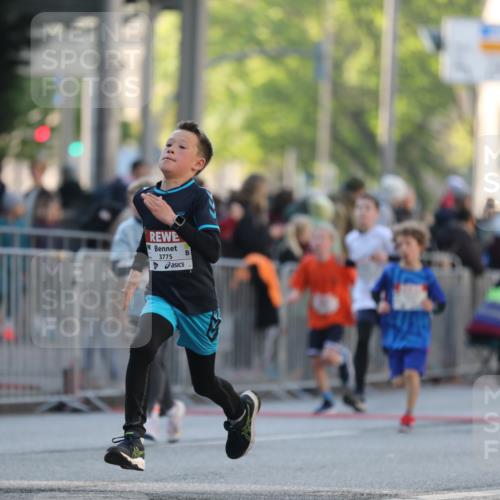 27.04.2024 - Das Zehntel Fuchs,  Jonas http://msf.ph/oto/6101264 27.04.2024 08:50:03 Ziel 1230, 1233, 1553, 1661, 1707, 2014, 2354, 2596, 2792, 3043, 3141, 3152, 3155, 3156, 3472, 3480, 3709, 3775, 3794, 3833 meine-sportfotos.de