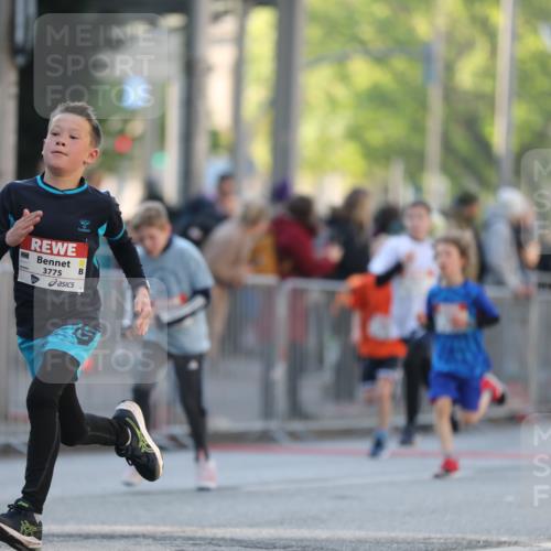 27.04.2024 - Das Zehntel Fuchs,  Jonas http://msf.ph/oto/6101278 27.04.2024 08:50:04 Ziel 1230, 1233, 1553, 1661, 1707, 2014, 2354, 2596, 2792, 3043, 3141, 3152, 3155, 3156, 3480, 3706, 3709, 3775, 3794, 3833 meine-sportfotos.de