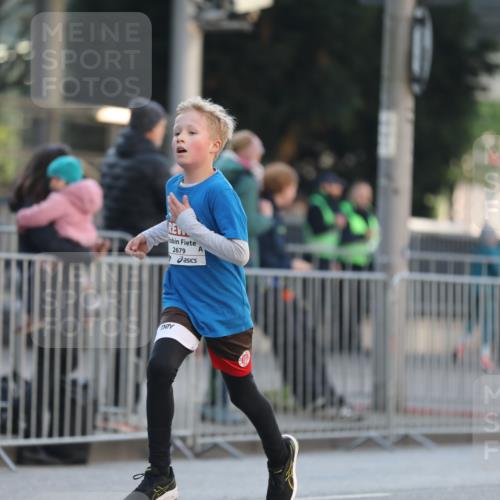 27.04.2024 - Das Zehntel Fuchs,  Jonas http://msf.ph/oto/6101331 27.04.2024 08:50:22 Ziel 1230, 1497, 1552, 1553, 1584, 1596, 1661, 1866, 1929, 2114, 2134, 2345, 2360, 2644, 2652, 2679, 3030, 3112, 3145, 3168, 3455, 3460, 3473, 3705, 3706 meine-sportfotos.de