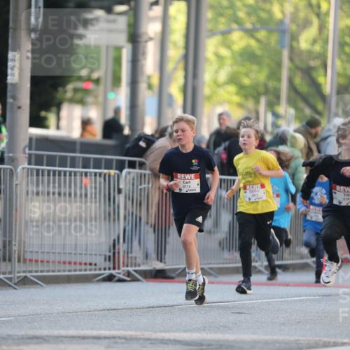 27.04.2024 - Das Zehntel Fuchs,  Jonas http://msf.ph/oto/6101350 27.04.2024 08:50:25 Ziel 1471, 1497, 1552, 1584, 1596, 1866, 1929, 2114, 2134, 2345, 2360, 2644, 2652, 2679, 3030, 3112, 3145, 3168, 3455, 3460, 3473, 3705, 3838 meine-sportfotos.de