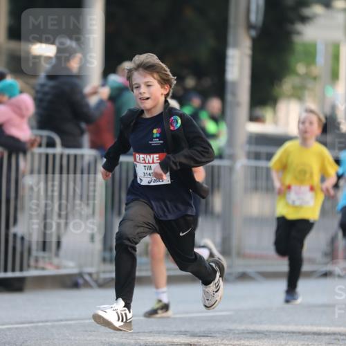 27.04.2024 - Das Zehntel Fuchs,  Jonas http://msf.ph/oto/6101360 27.04.2024 08:50:26 Ziel 1471, 1497, 1552, 1584, 1596, 1866, 2018, 2114, 2134, 2345, 2360, 2644, 2652, 2679, 3030, 3112, 3145, 3168, 3455, 3460, 3473, 3838 meine-sportfotos.de