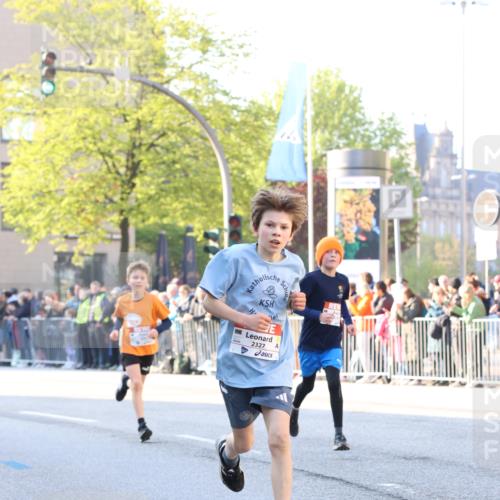 27.04.2024 - Das Zehntel Strokosch-Dieckow http://msf.ph/oto/6101393 27.04.2024 08:48:03 Laufen 1645, 1712, 2327, 2329, 3154, 3683 meine-sportfotos.de