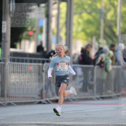 27.04.2024 - Das Zehntel Fuchs,  Jonas http://msf.ph/oto/6101396 27.04.2024 08:50:31 Ziel 1098, 1471, 1490, 1866, 2018, 2114, 2134, 2345, 2360, 2580, 2644, 2652, 2825, 3112, 3145, 3168, 3455, 3460, 3473, 3838 meine-sportfotos.de