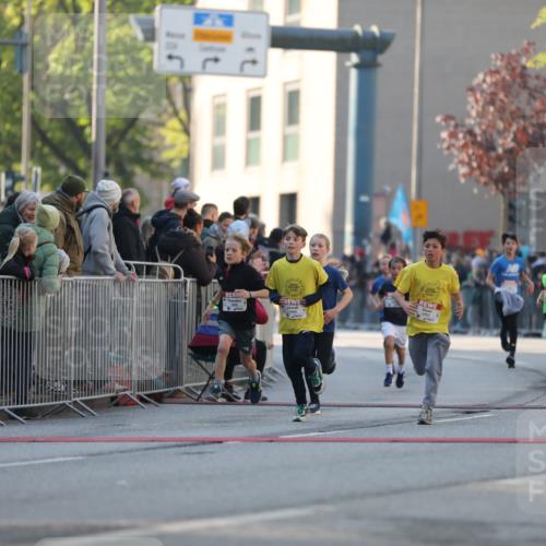 27.04.2024 - Das Zehntel Fuchs,  Jonas http://msf.ph/oto/6101401 27.04.2024 08:50:32 Ziel 1098, 1471, 1490, 1866, 2018, 2114, 2134, 2345, 2580, 2644, 2652, 2825, 2831, 3145, 3168, 3455, 3460, 3473, 3838 meine-sportfotos.de