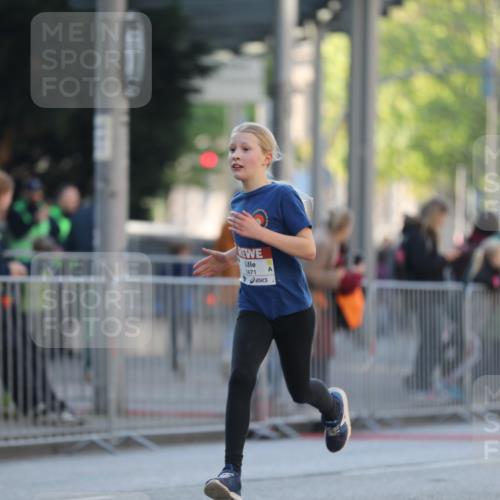27.04.2024 - Das Zehntel Fuchs,  Jonas http://msf.ph/oto/6101454 27.04.2024 08:50:37 Ziel 1098, 1471, 1488, 1490, 1866, 2018, 2345, 2580, 2825, 2831, 3164, 3432, 3451, 3455, 3460, 3620, 3632, 3838, 3858 meine-sportfotos.de