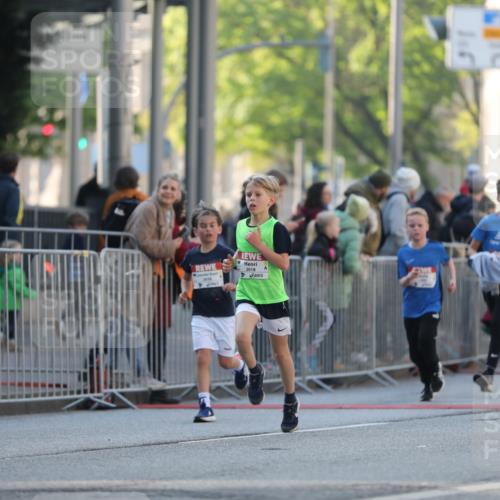 27.04.2024 - Das Zehntel Fuchs,  Jonas http://msf.ph/oto/6101466 27.04.2024 08:50:38 Ziel 1098, 1471, 1488, 1490, 1866, 2018, 2160, 2345, 2580, 2825, 2831, 3027, 3164, 3432, 3451, 3455, 3460, 3607, 3620, 3632, 3838, 3858 meine-sportfotos.de