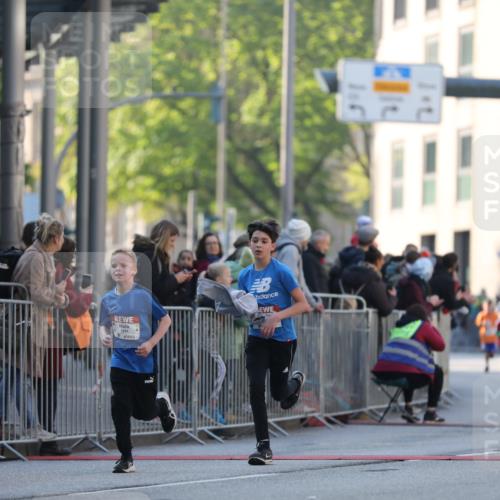 27.04.2024 - Das Zehntel Fuchs,  Jonas http://msf.ph/oto/6101475 27.04.2024 08:50:39 Ziel 1098, 1471, 1488, 1490, 1848, 1866, 2018, 2160, 2164, 2580, 2825, 2831, 3027, 3164, 3432, 3451, 3455, 3460, 3607, 3620, 3632, 3838, 3858 meine-sportfotos.de