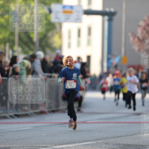 27.04.2024 - Das Zehntel Fuchs,  Jonas http://msf.ph/oto/6101477 27.04.2024 08:50:40 Ziel 1098, 1471, 1488, 1490, 1848, 1866, 2018, 2160, 2164, 2580, 2825, 2831, 3027, 3164, 3432, 3451, 3455, 3460, 3607, 3614, 3620, 3632, 3838, 3858 meine-sportfotos.de
