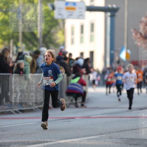 27.04.2024 - Das Zehntel Fuchs,  Jonas http://msf.ph/oto/6101483 27.04.2024 08:50:40 Ziel 1098, 1471, 1488, 1490, 1848, 1866, 2018, 2160, 2164, 2580, 2825, 2831, 3027, 3164, 3432, 3451, 3455, 3460, 3607, 3614, 3620, 3632, 3838, 3858 meine-sportfotos.de