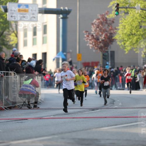 27.04.2024 - Das Zehntel Fuchs,  Jonas http://msf.ph/oto/6101489 27.04.2024 08:50:41 Ziel 1098, 1471, 1488, 1490, 1848, 1866, 1934, 2018, 2160, 2164, 2580, 2825, 2831, 3027, 3164, 3432, 3451, 3455, 3460, 3607, 3614, 3620, 3632, 3838, 3858 meine-sportfotos.de