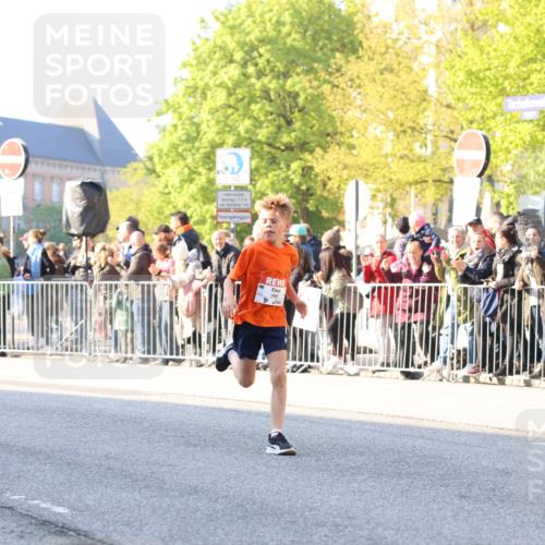 27.04.2024 - Das Zehntel Strokosch-Dieckow http://msf.ph/oto/6101537 27.04.2024 08:47:47 Laufen 1650, 2181, 3437, 3481, 3876 meine-sportfotos.de