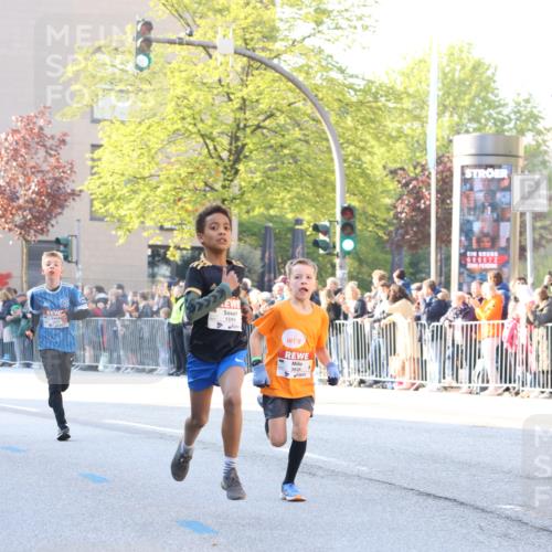 27.04.2024 - Das Zehntel Strokosch-Dieckow http://msf.ph/oto/6101615 27.04.2024 08:47:35 Laufen 1595, 2820, 3626 meine-sportfotos.de