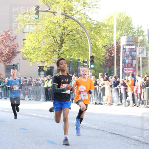 27.04.2024 - Das Zehntel Strokosch-Dieckow http://msf.ph/oto/6101623 27.04.2024 08:47:35 Laufen 1595, 2820, 3626 meine-sportfotos.de