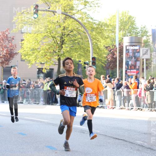 27.04.2024 - Das Zehntel Strokosch-Dieckow http://msf.ph/oto/6101632 27.04.2024 08:47:35 Laufen 1595, 2820, 3626 meine-sportfotos.de
