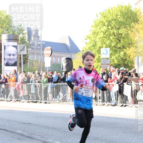 27.04.2024 - Das Zehntel Strokosch-Dieckow http://msf.ph/oto/6101786 27.04.2024 08:47:15 Laufen 1472, 1484, 3828 meine-sportfotos.de