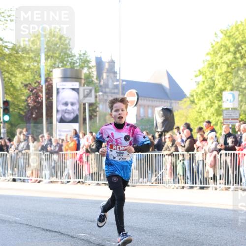27.04.2024 - Das Zehntel Strokosch-Dieckow http://msf.ph/oto/6101812 27.04.2024 08:47:15 Laufen 1472, 1484, 3828 meine-sportfotos.de