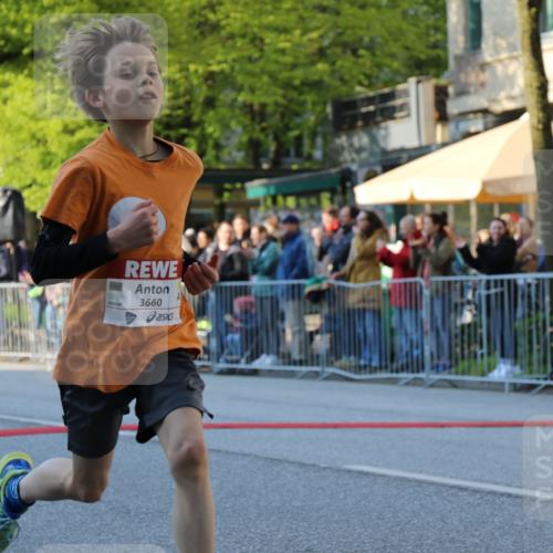 27.04.2024 - Das Zehntel H.Heesch http://msf.ph/oto/6104396 27.04.2024 08:46:39 Ziel 2443, 3660 meine-sportfotos.de